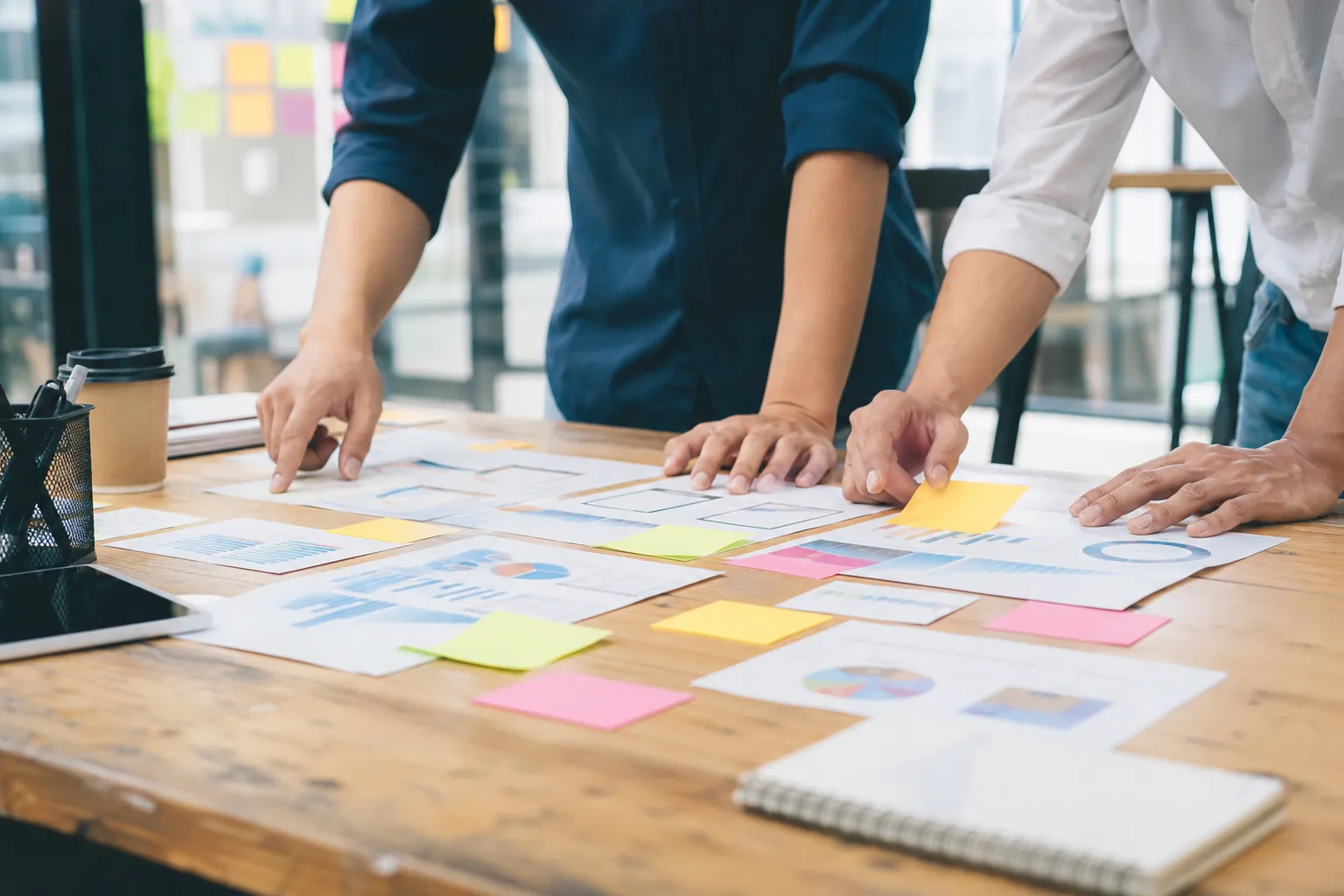 Editorial illustration of What The Best Digital Marketing Agencies Do Differently